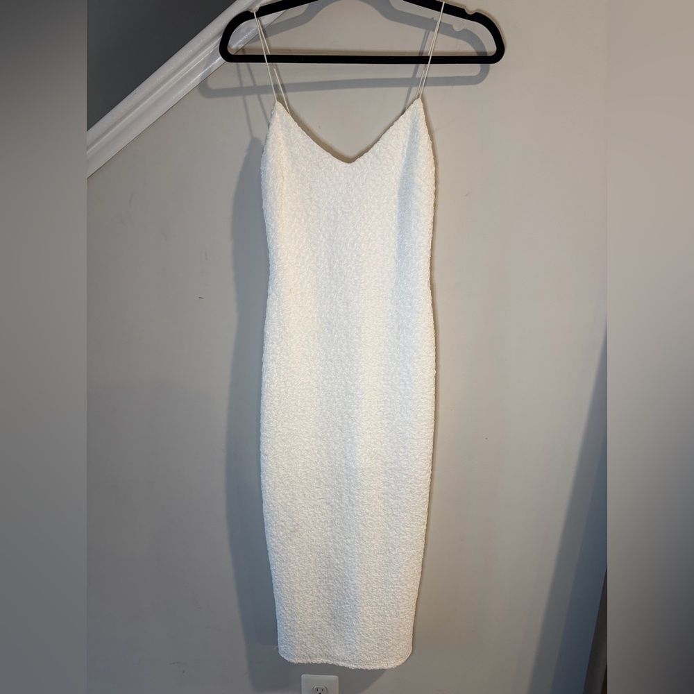 ISH Boutique - Elegant White Sleeveless Dress - Size XS